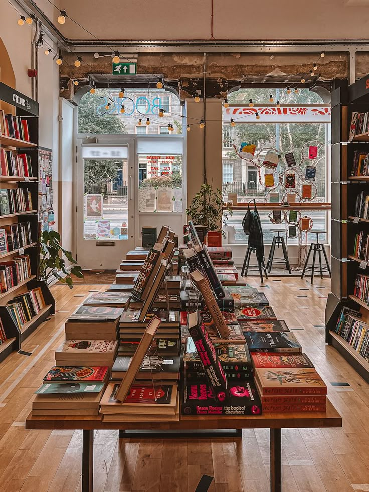 a-guide-to-the-best-bookshops-in-edinburgh